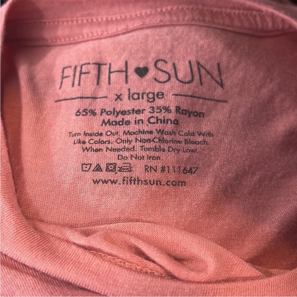 FIFTH SUN Weekends Coffee & Puppies Short
Sleeve Tee Dusty Pink-XL - Picture 3 of 3